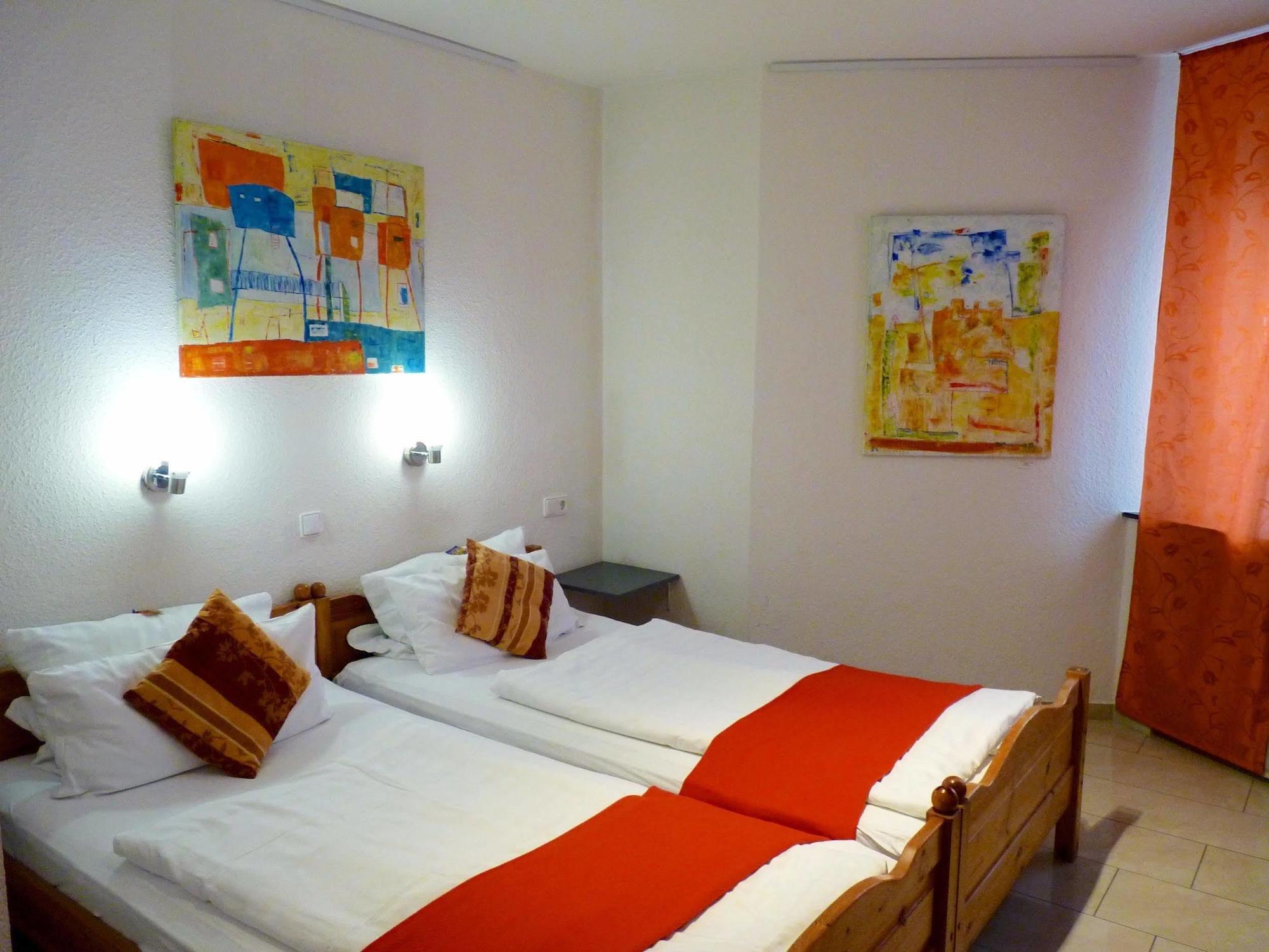 Hotel Art Inn Ντίνσλακεν Εξωτερικό φωτογραφία