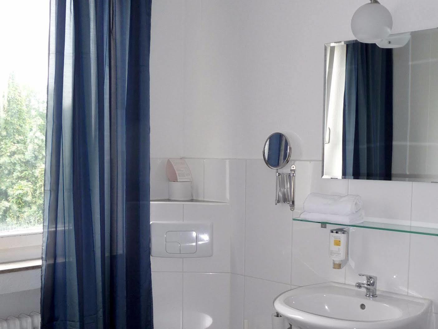 Hotel Art Inn Ντίνσλακεν Εξωτερικό φωτογραφία