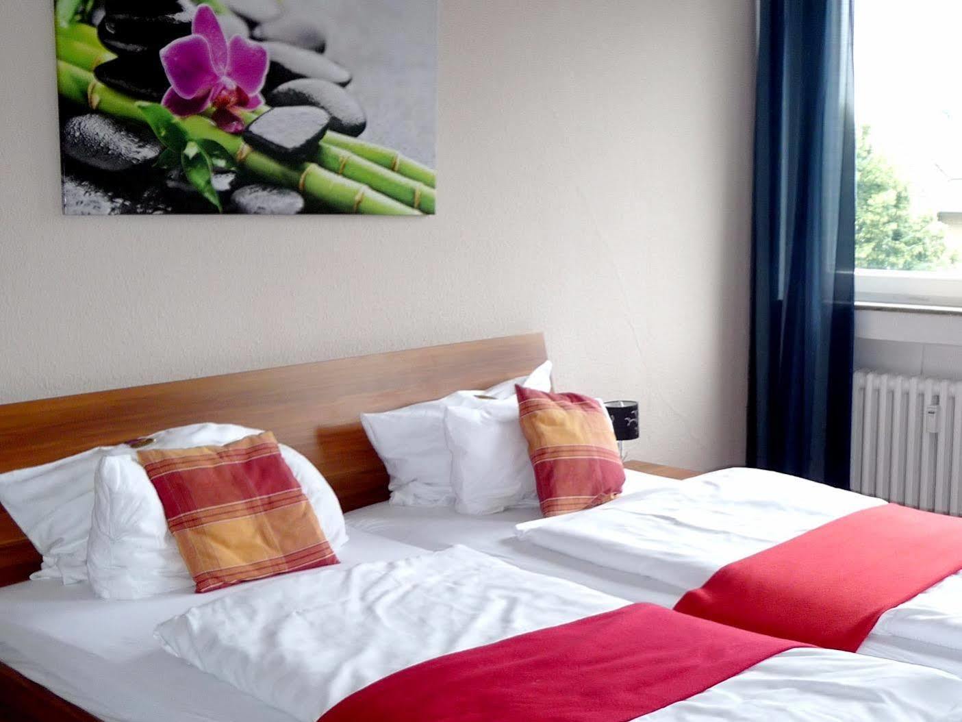 Hotel Art Inn Ντίνσλακεν Εξωτερικό φωτογραφία