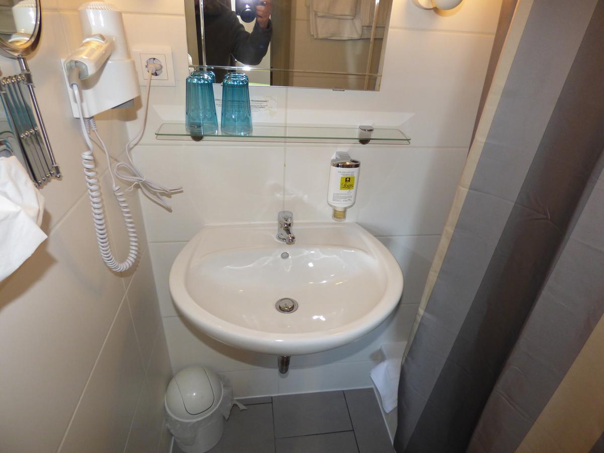 Hotel Art Inn Ντίνσλακεν Εξωτερικό φωτογραφία